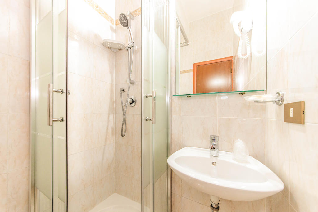 Downtown Accommodation Roma Dış mekan fotoğraf