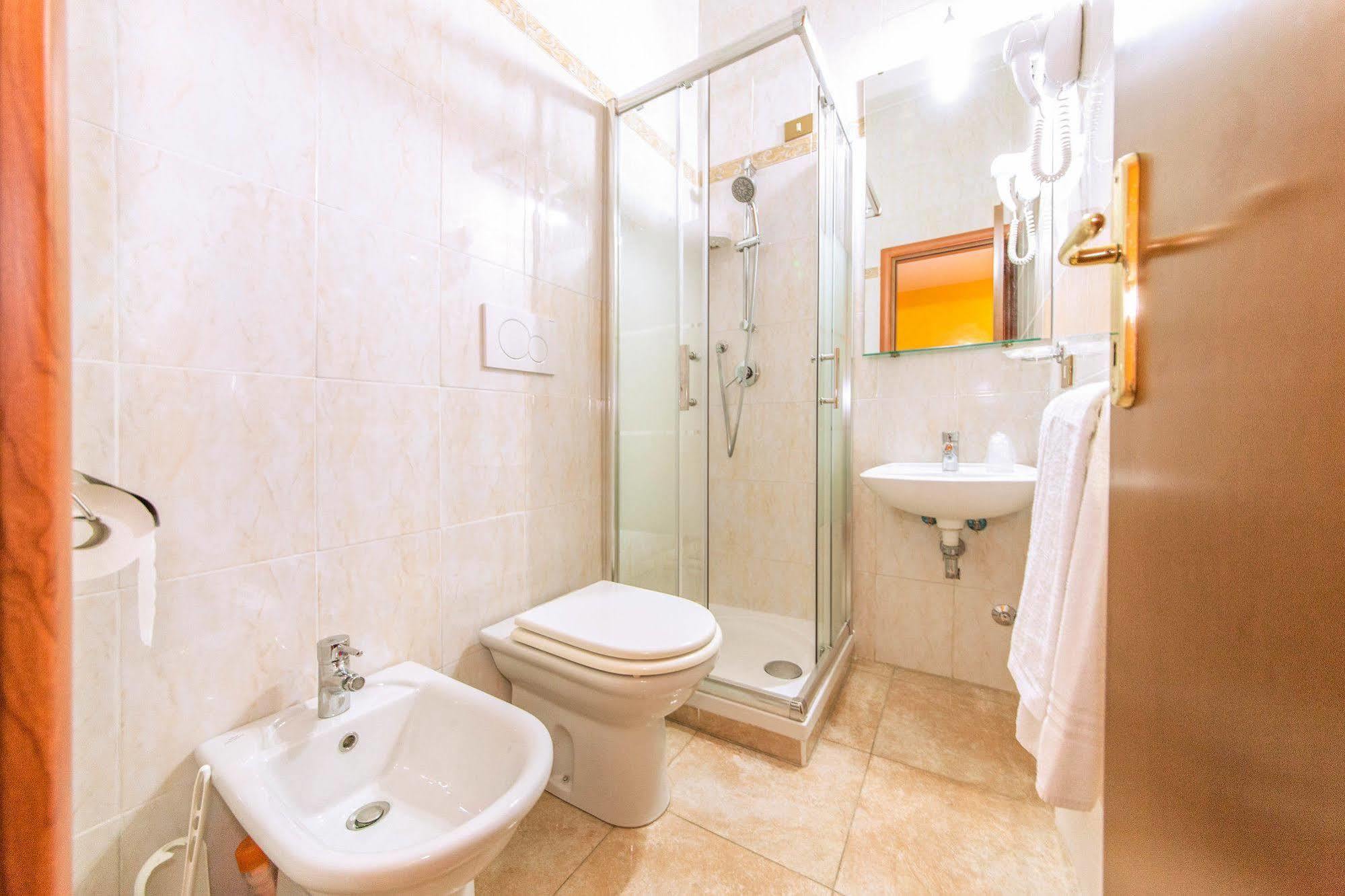 Downtown Accommodation Roma Dış mekan fotoğraf