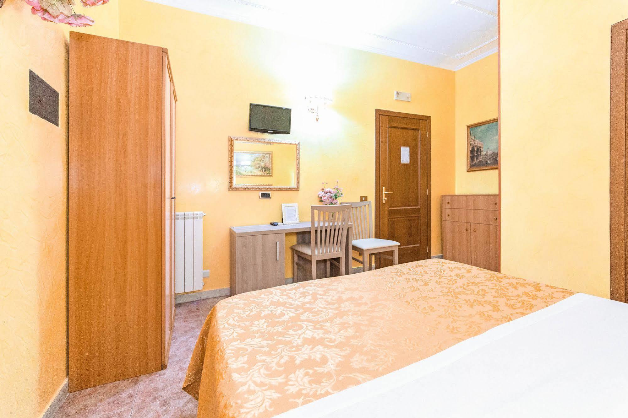 Downtown Accommodation Roma Dış mekan fotoğraf